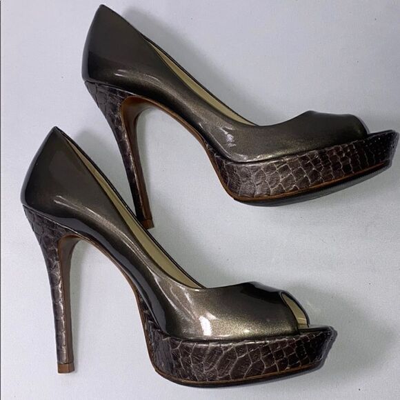 𝅺Alexandre Birman heels Authentic Python Patent Leather Pumps Size 7.5 Wood heel - Picture 9 of 14